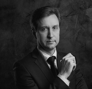 Адвокат Дмитрий Юрьевич